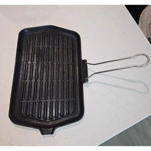 LLSA Italian Cast Iron Grill Pan Sage Green Enamel Folding Handle France 13 x 8"